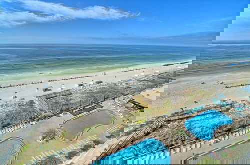 Foto 20 - Marvelous Condo with Beachside Pool and Free Poolside WiFi - Unit 0902 by RedAwning