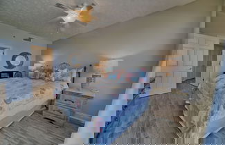 Foto 2 - Marvelous Condo with Beachside Pool and Free Poolside WiFi - Unit 0902 by RedAwning