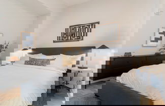 Photo 2 - The Conway by AvantStay Modern Comfort Near Downtown Nashville