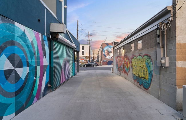 Brushed & Bold | RiNo Art Lofts - Foto 33