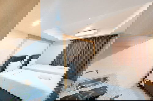 Foto 2 - Homey And Comfortable Studio At De Prima Apartment