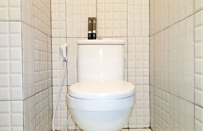 Homey And Comfortable Studio At De Prima Apartment - Foto 11