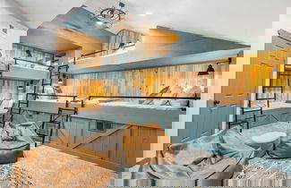 Foto 1 - Penthouse 7 on Taneycomo - Chic Waterfront Condo!