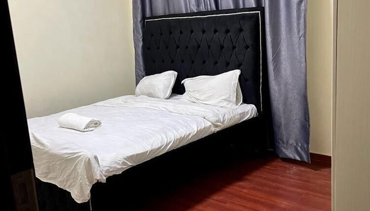 Photo 1 - Lux Suites Mango Court Apartments