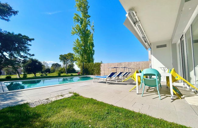 Golden Hour Retreat Lagoon View Villa With Pool - Foto 1