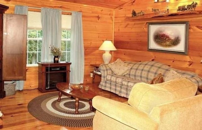 Country - 2 Bedrooms, 1 Baths, Sleeps 6 Cabin by RedAwning - Foto 7