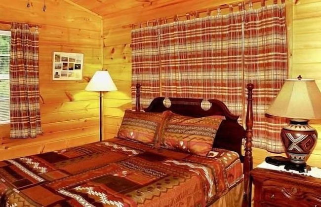 Country - 2 Bedrooms, 1 Baths, Sleeps 6 Cabin by RedAwning - Foto 4