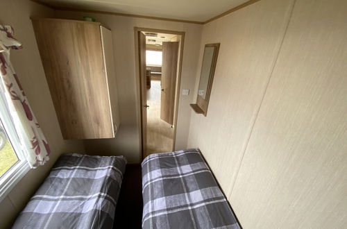 Photo 3 - 3 Bed 8 Berth Caravan in California Cliffs - D53