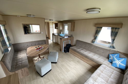 Foto 16 - 3 Bed 8 Berth Caravan in California Cliffs - D53