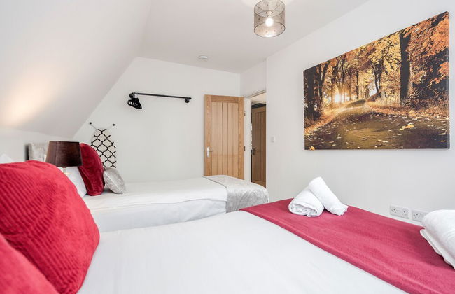 Comfortable 2BR Apartment in Bedford - Photo 3