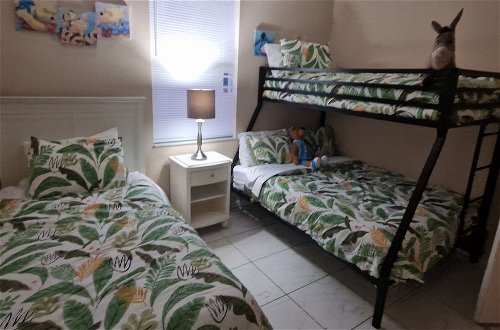 Photo 8 - Beautiful 4 Bed Villa in Orlando Sleeping 10