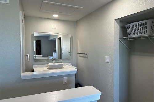 Photo 10 - MainStay Suites