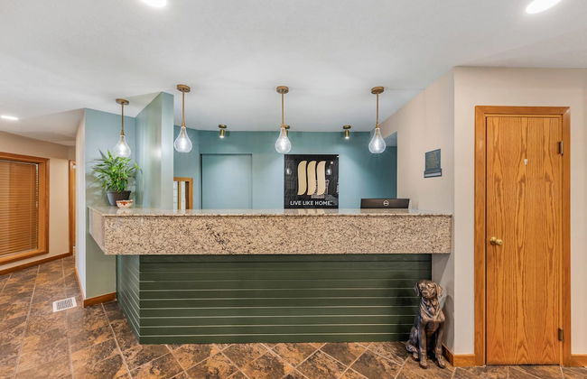 MainStay Suites Springfield South - Battlefield Rd - Photo 2