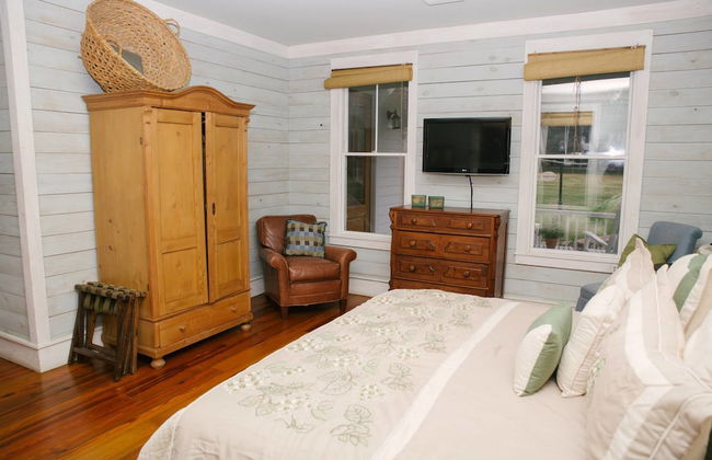 Ball House and Cottages - Photo 7