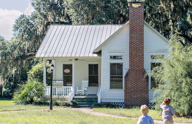 Ball House and Cottages - Photo 38