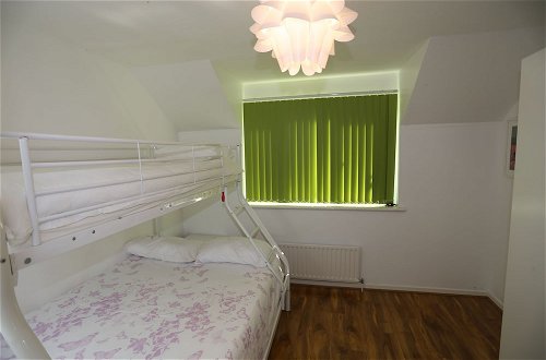 Foto 11 - Beautiful 3 Beds House - Thamesmead