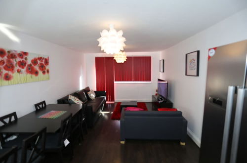 Foto 16 - Beautiful 3 Beds House - Thamesmead