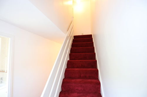 Photo 25 - Beautiful 3 Beds House - Thamesmead