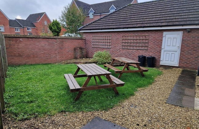 Dog Friendly - 4 Bed House - Sleeps 10 - Pool Table - Photo 25