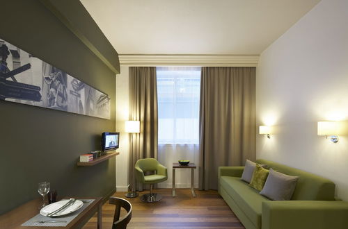 Photo 1 - Citadines Apart'hotel Holborn-Covent Garden London