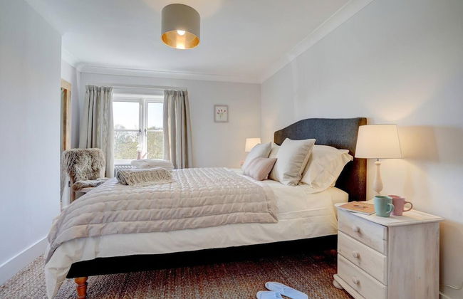 Luxury 1 bed Cottage With hot tub and log Burner - Foto 3