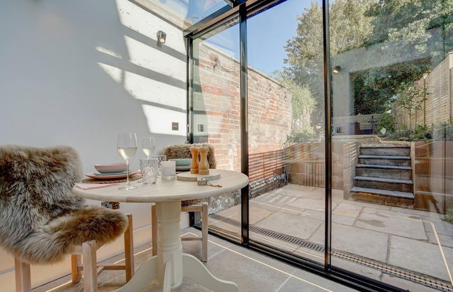Luxury 1 bed Cottage With hot tub and log Burner - Foto 14