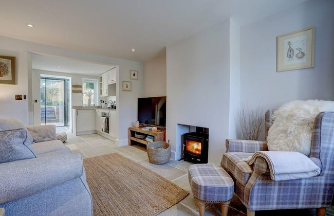 Luxury 1 bed Cottage With hot tub and log Burner - Foto 10