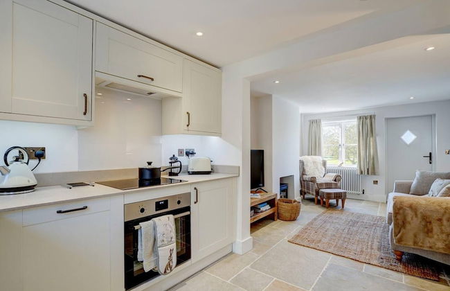 Luxury 1 bed Cottage With hot tub and log Burner - Foto 9