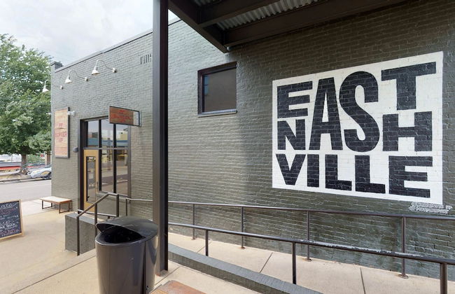 Nashville Easy Livin - Photo 42