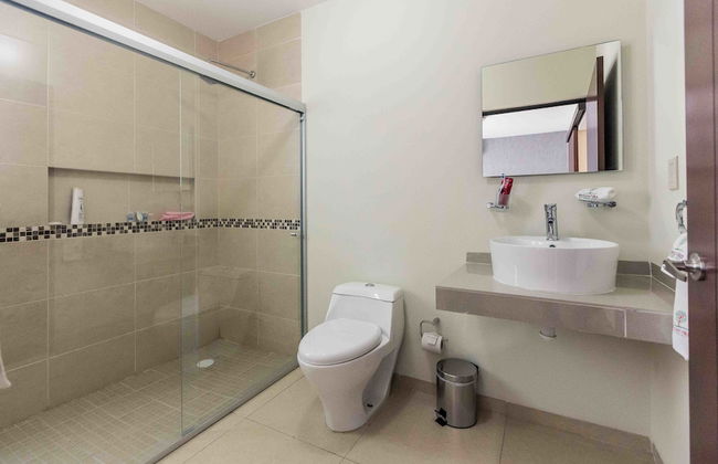 Redwood Villas Extended Stay Zona Industrial - Photo 31