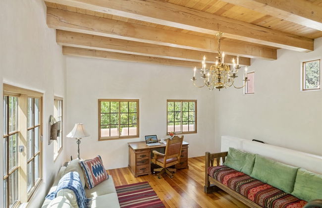 El Torreon - Exclusive Luxury Home, Nestled Next to Water and Trees - Photo 18