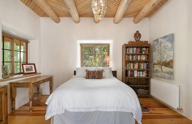 El Torreon - Exclusive Luxury Home, Nestled Next to Water and Trees - Photo 1