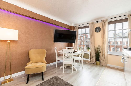 Photo 53 - Elegant 3 Bedrooms Apartment Near Hyde Park & Oxford St