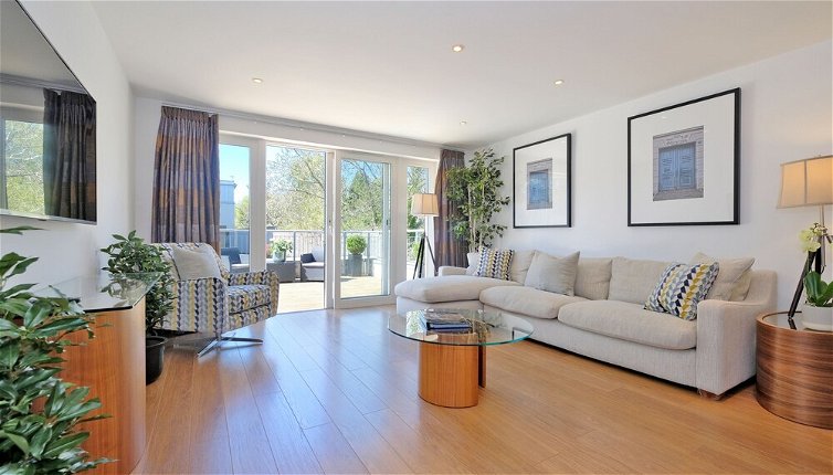 Photo 1 - A Bright and Spacious Home Within Easy Reach of Aberdeen City Centre