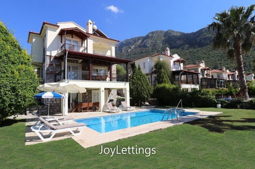 Photo 1 - Villa FT01 by JoyLettings