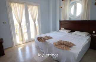 Photo 2 - Villa FT01 by JoyLettings