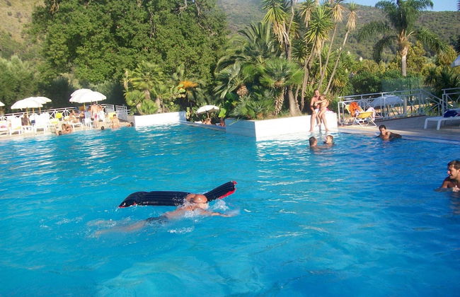 Holiday House with Pool near Sea, Beach, & Caves - Foto 14