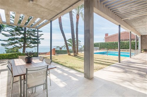 Foto 23 - Luxury Beachfront Villa in Tarragona TH 63