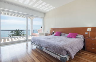 Photo 2 - Luxury Beachfront Villa in Tarragona TH 63