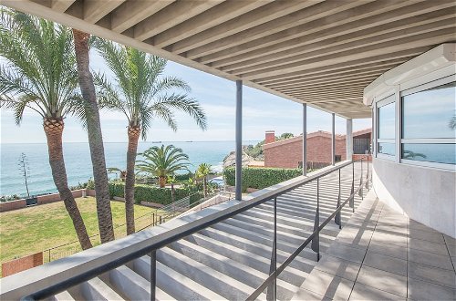 Photo 50 - Luxury Beachfront Villa in Tarragona TH 63