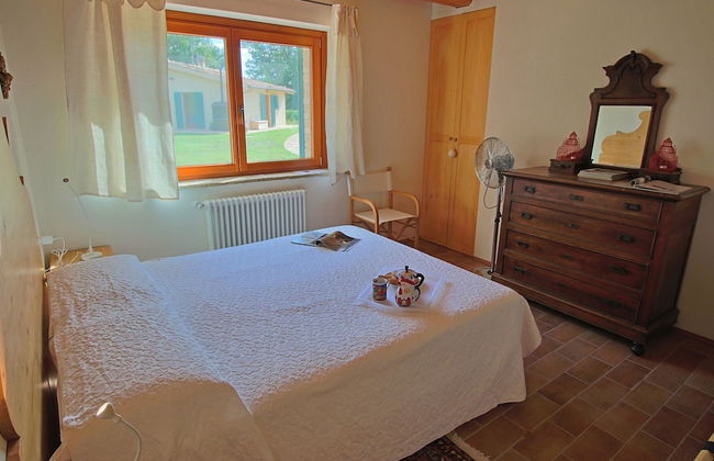 Cottage in Montelabbate With Pool & Forest - Photo 4