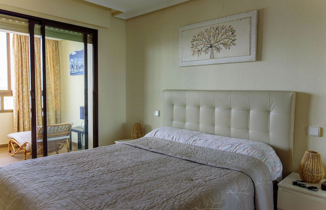 Sun & Beach View Apartments - Photo 2