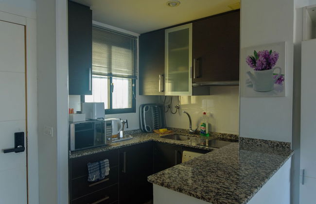 Sun & Beach View Apartments - Photo 9