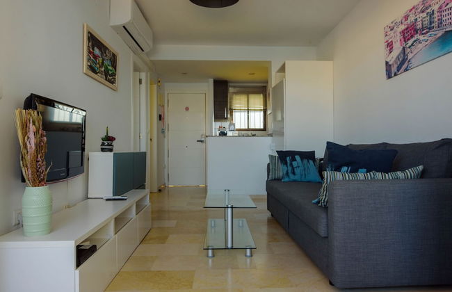 Sun & Beach View Apartments - Photo 14