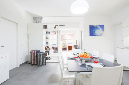 Photo 40 - Brand New Apartment with Terrace Solarium & Gym