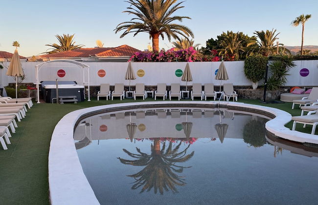Rainbow Golf Gay Men-only Resort - Photo 64