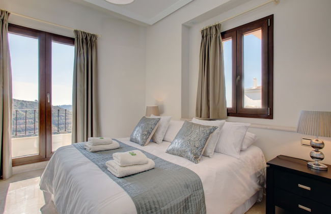 Villa Benahavis Hills Country Club & Spa - Photo 6