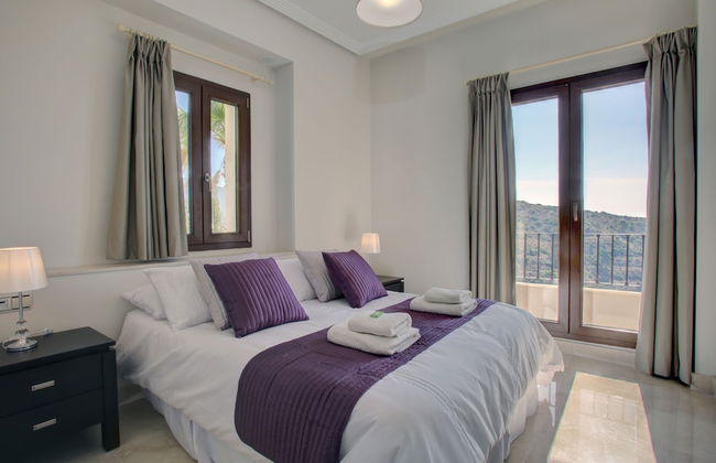 Villa Benahavis Hills Country Club & Spa - Photo 3