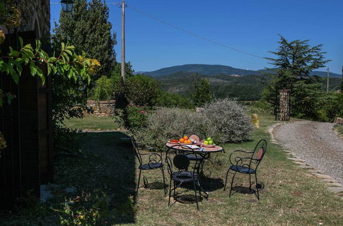 Foto 12 - Apartment in a Rustic House in the Tuscan Hills Near the Sea