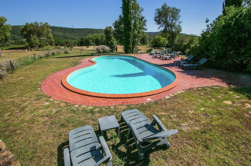 Photo 22 - Apartment in a Rustic House in the Tuscan Hills Near the Sea